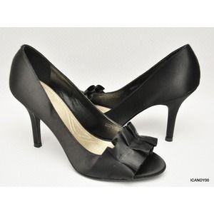 Tahari SLOAN Satin Open Ruffle Toe Classic Pump Slip-On Heel Shoe Black 7.5 New